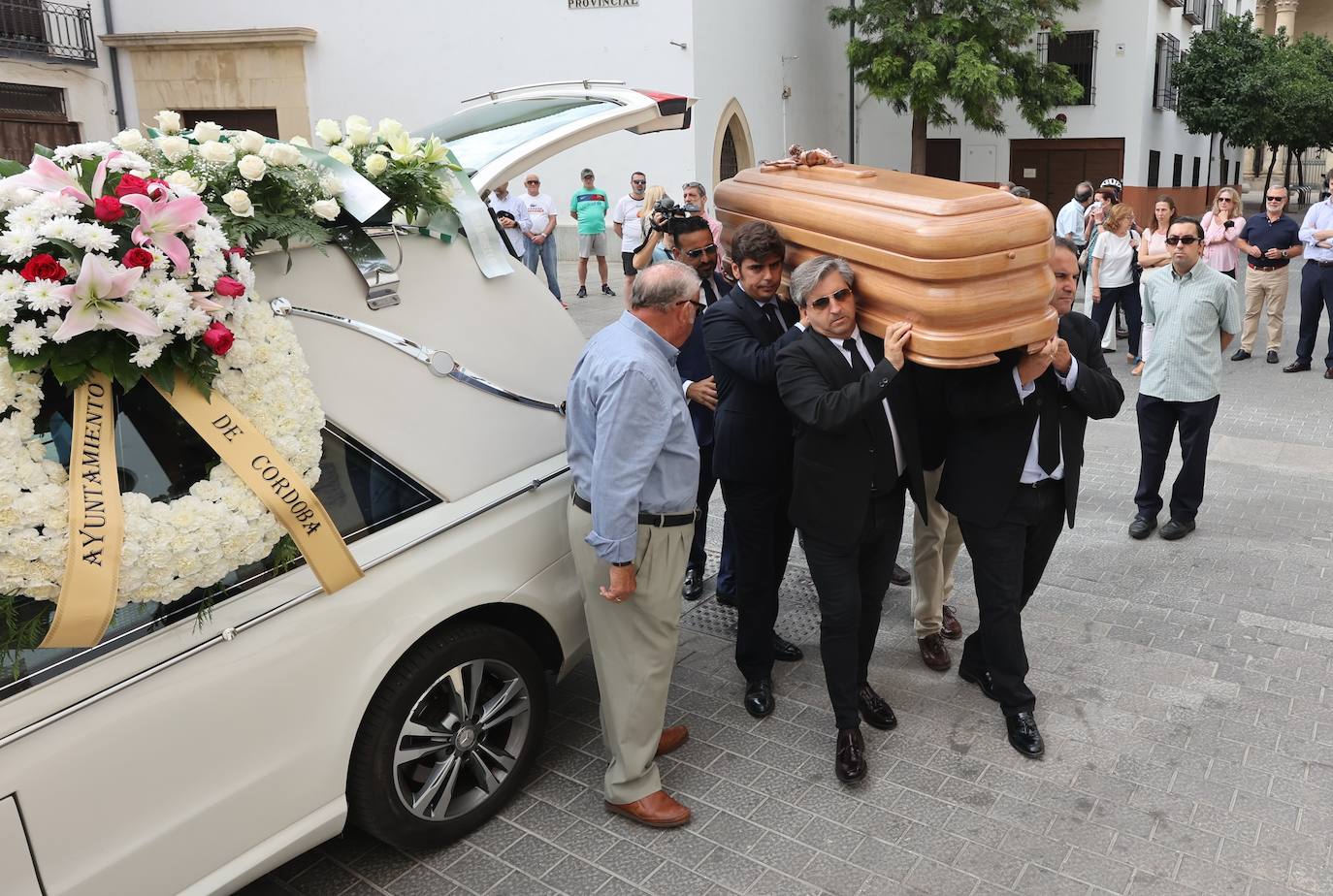 El funeral de Rafael Campanero en Córdoba, en imágenes