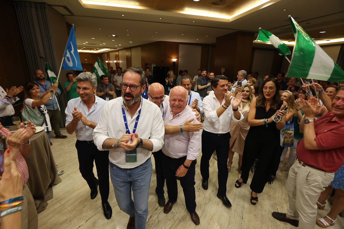 La emocionante noche electoral del PP de Córdoba, en imágenes