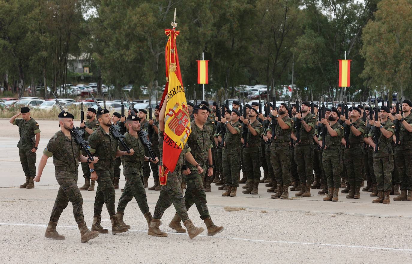 En imágenes, el desfile de la BRI X para despedir al contingente que marcha a Letonia