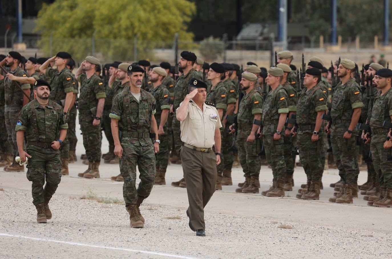 En imágenes, el desfile de la BRI X para despedir al contingente que marcha a Letonia