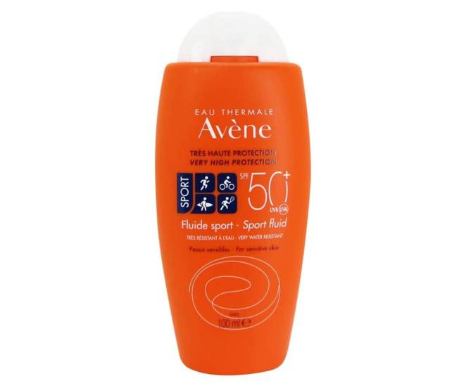 Avène Fluide Sport SPF 50+. Fluido solar que ofrece una muy alta protección, para el rostro y el cuerpo, par a todas las pieles y especialmente las más sensibles. Es perfecto para deportistas, y resistente tanto a agua como al sudor. En su fórmula, además de antioxidantes, incluye agua termal de Avène, con propiedades calmantes, antiirritantes y suavizantes. (18 €)