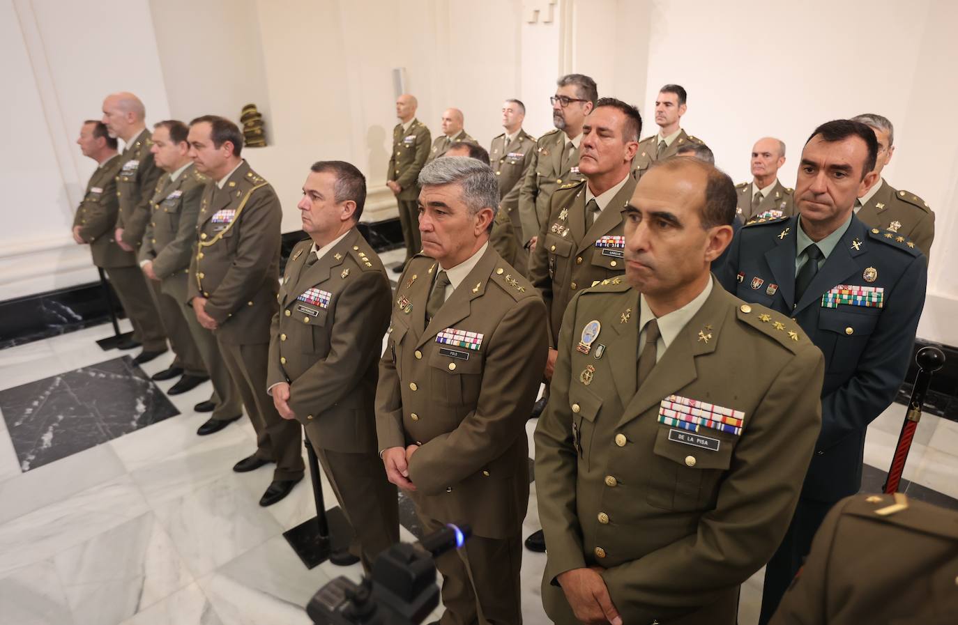 La imposición en Córdoba de la Gran Cruz del Mérito Militar al rector de la UCO, en imágenes