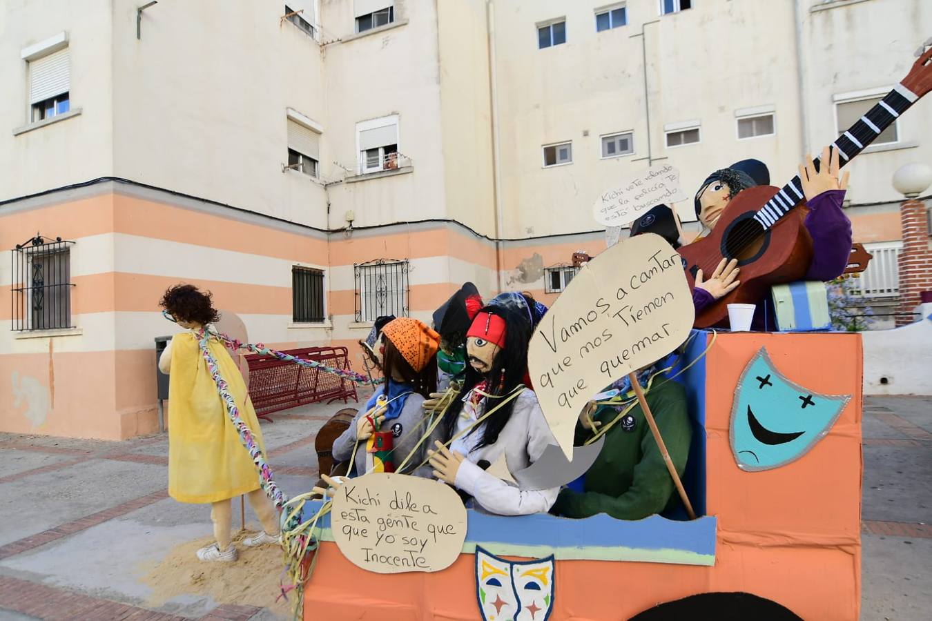 Fotos: Los Juanillos arden en Cádiz