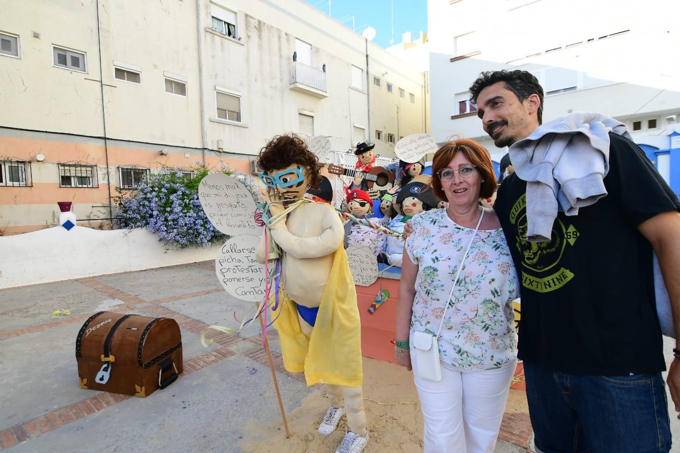 Fotos: Los Juanillos arden en Cádiz