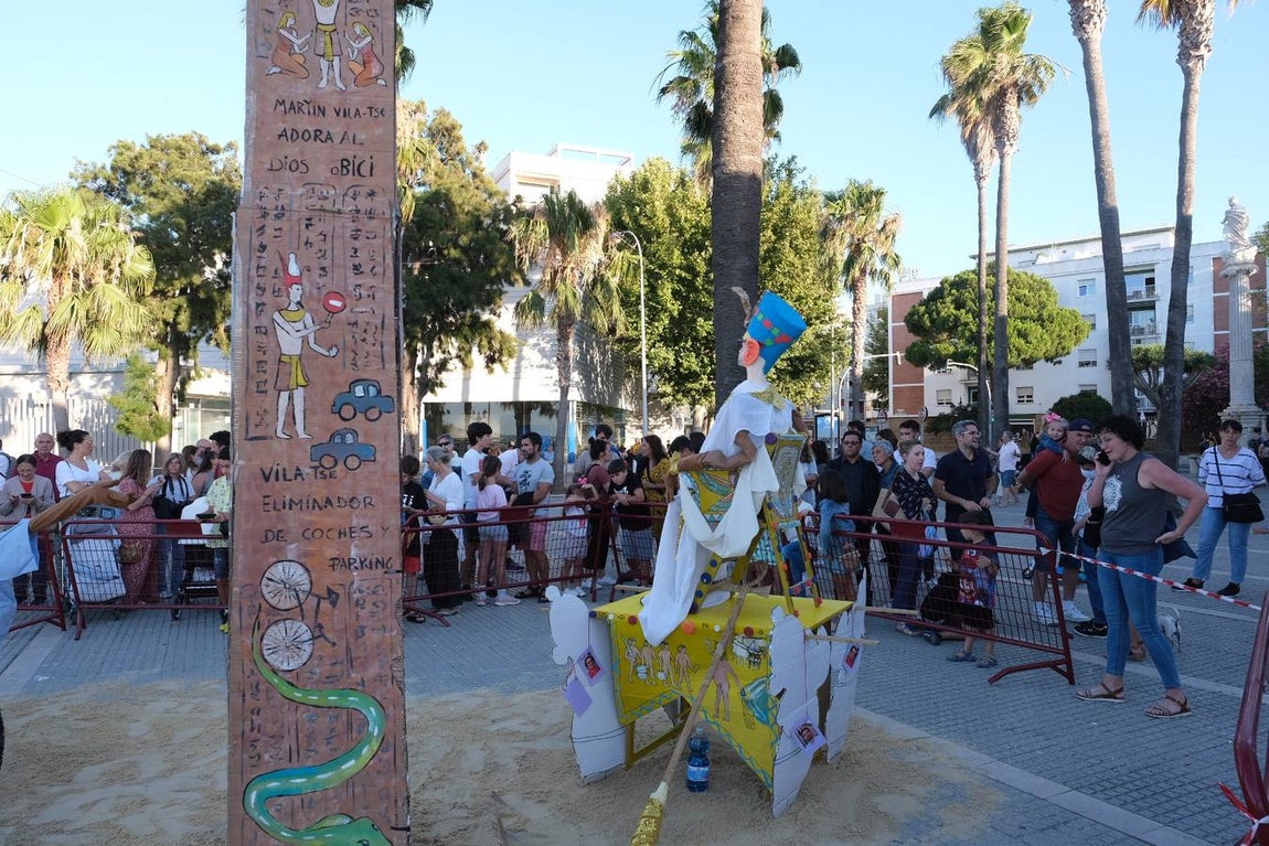 Fotos: Los Juanillos arden en Cádiz