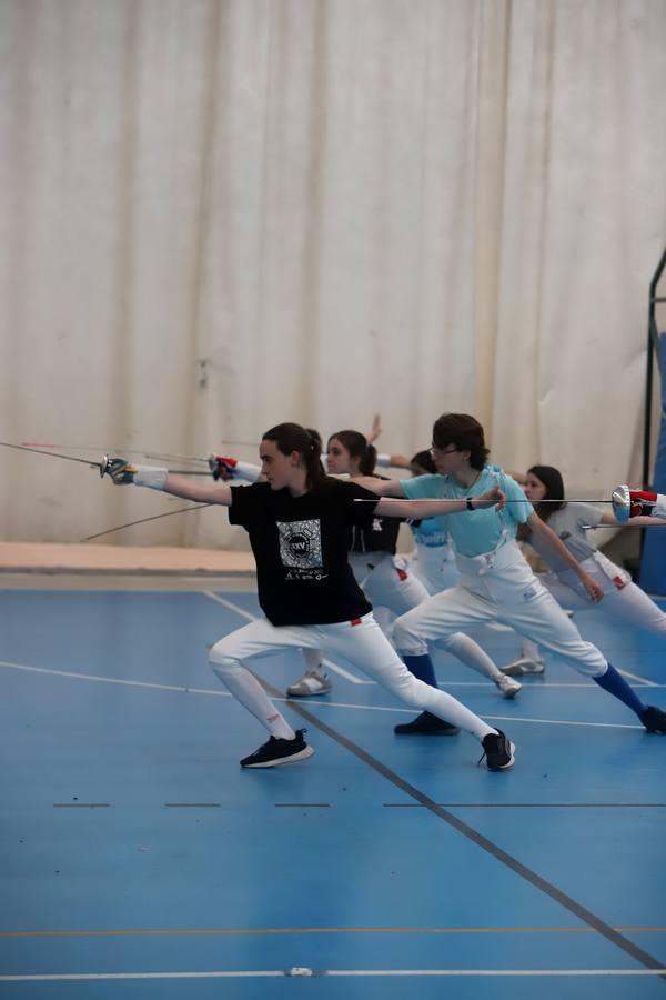 La belleza de la práctica de la esgrima en Córdoba, en imágenes