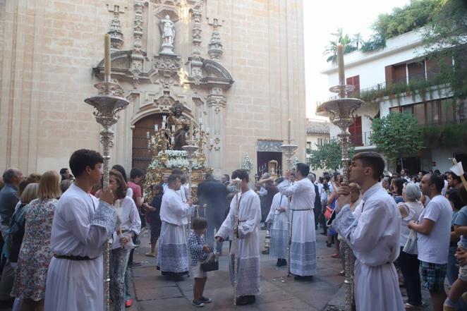 La procesión del Sagrado Corazón de Jesús en Córdoba, en imágenes