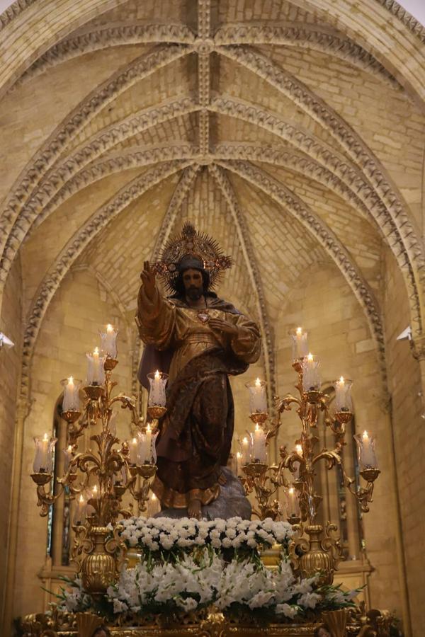 La procesión del Sagrado Corazón de Jesús en Córdoba, en imágenes