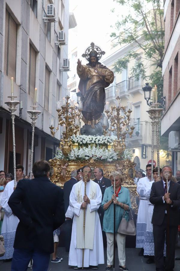 La procesión del Sagrado Corazón de Jesús en Córdoba, en imágenes