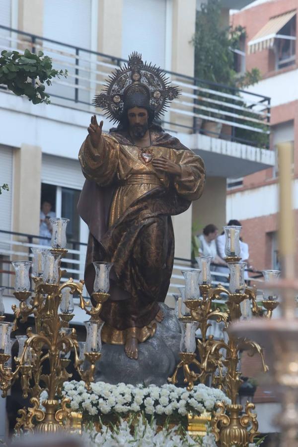 La procesión del Sagrado Corazón de Jesús en Córdoba, en imágenes