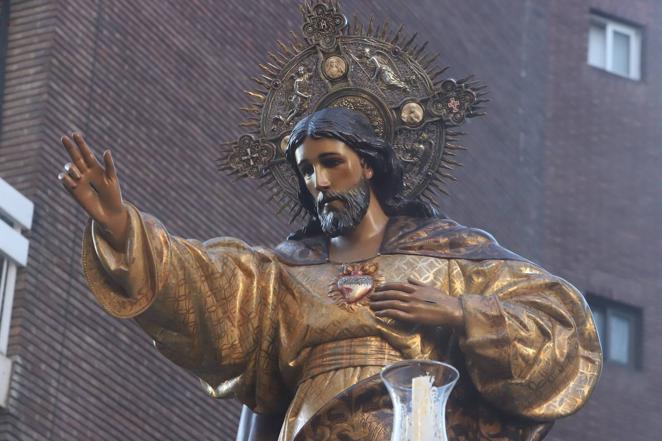 La procesión del Sagrado Corazón de Jesús en Córdoba, en imágenes
