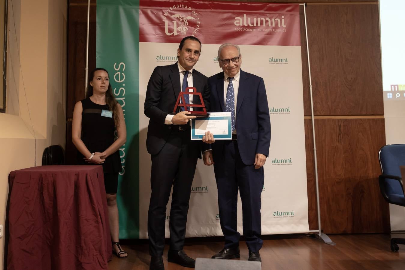 Entrega de los II Premios Alumni Universidad de Sevilla, en imágenes