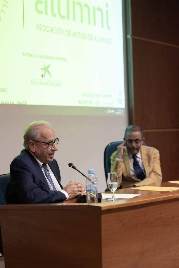 Entrega de los II Premios Alumni Universidad de Sevilla, en imágenes