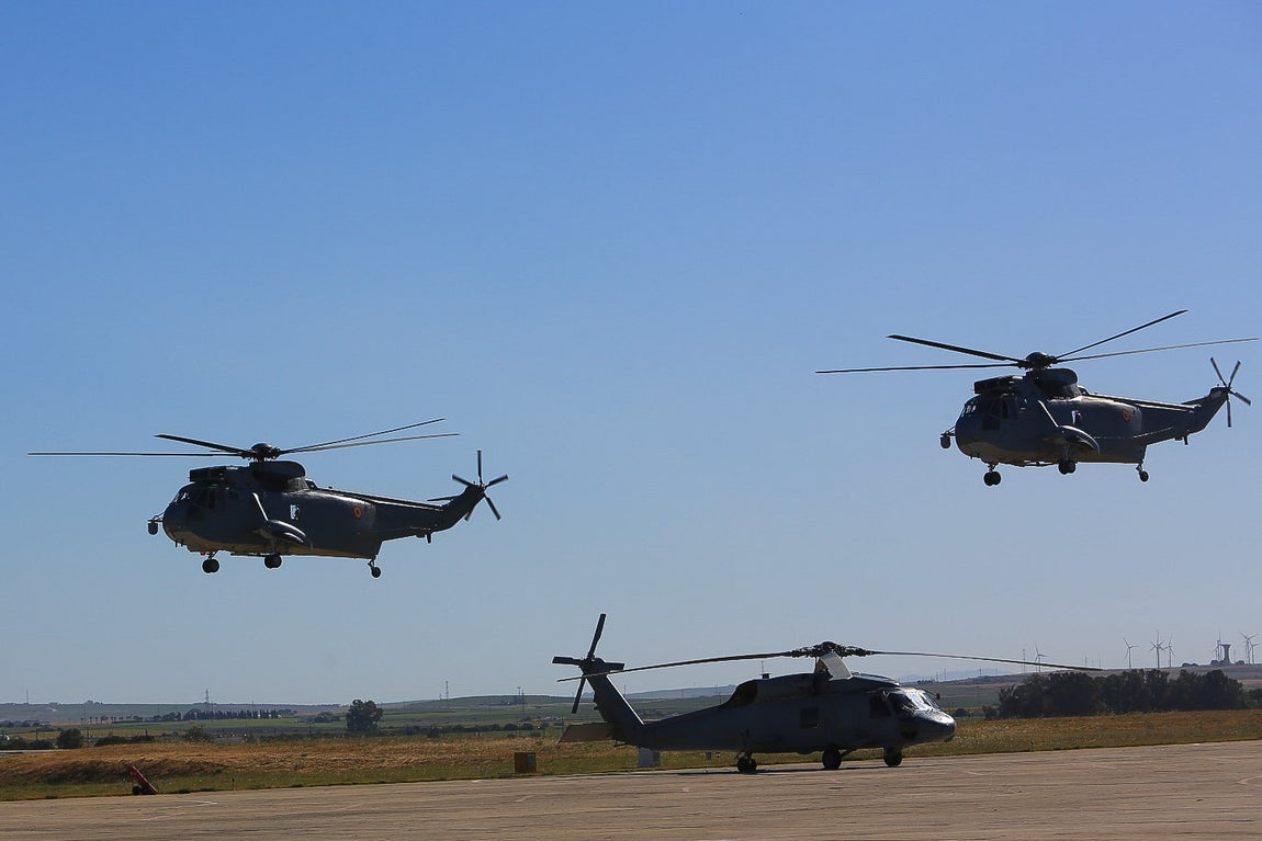 En imágenes: Así ha sido la despedida de los dos últimos helicópteros &#039;Morsa&#039; de la Armada