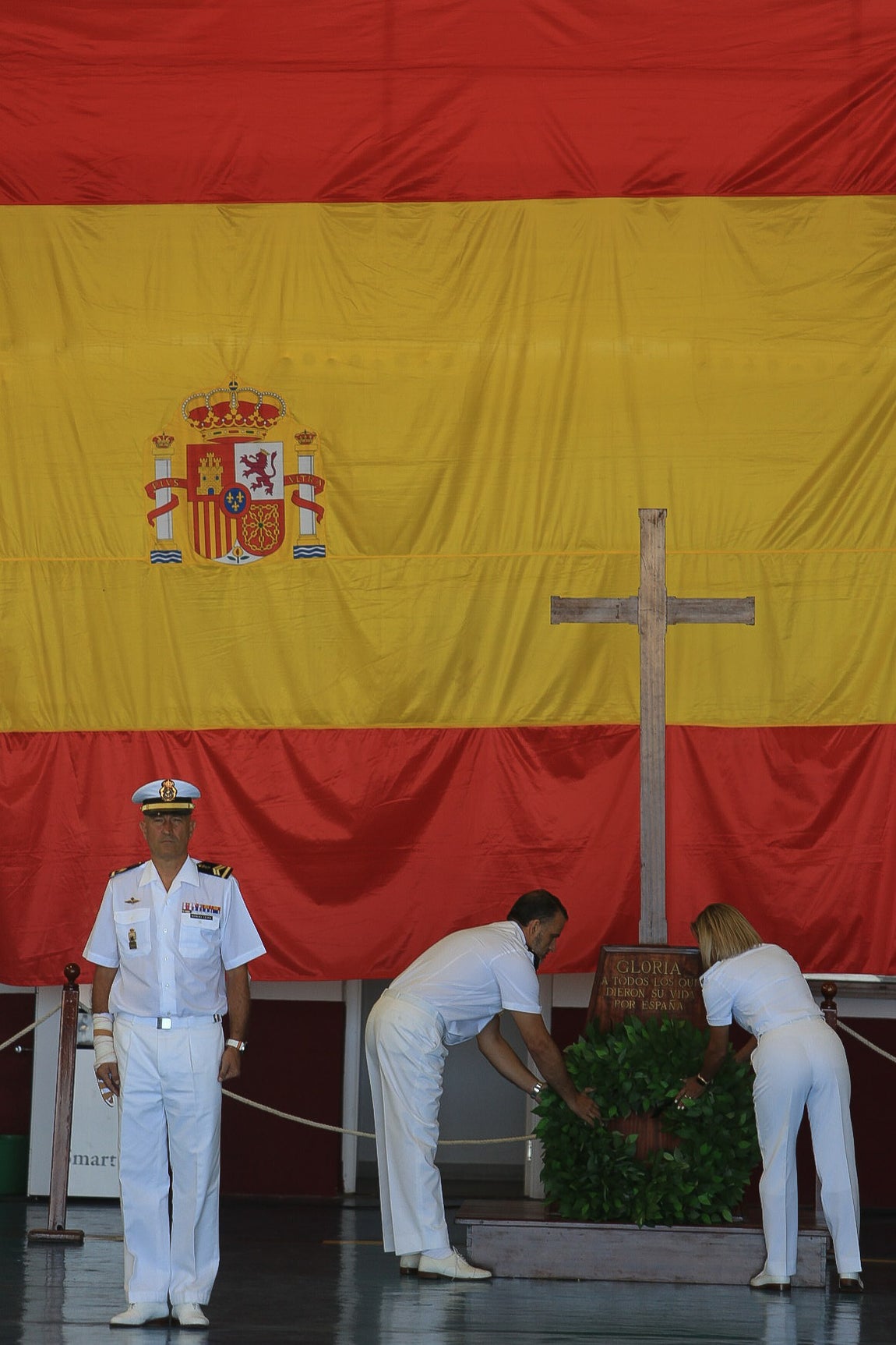 En imágenes: Así ha sido la despedida de los dos últimos helicópteros &#039;Morsa&#039; de la Armada