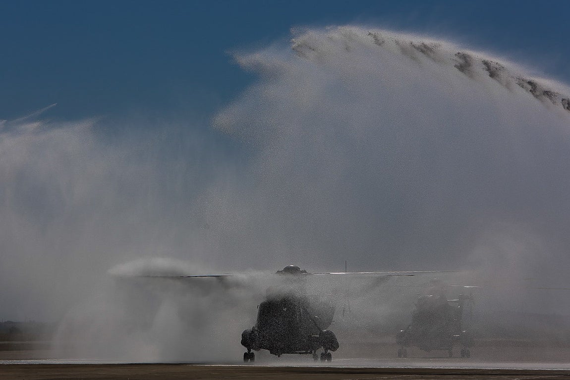 En imágenes: Así ha sido la despedida de los dos últimos helicópteros &#039;Morsa&#039; de la Armada