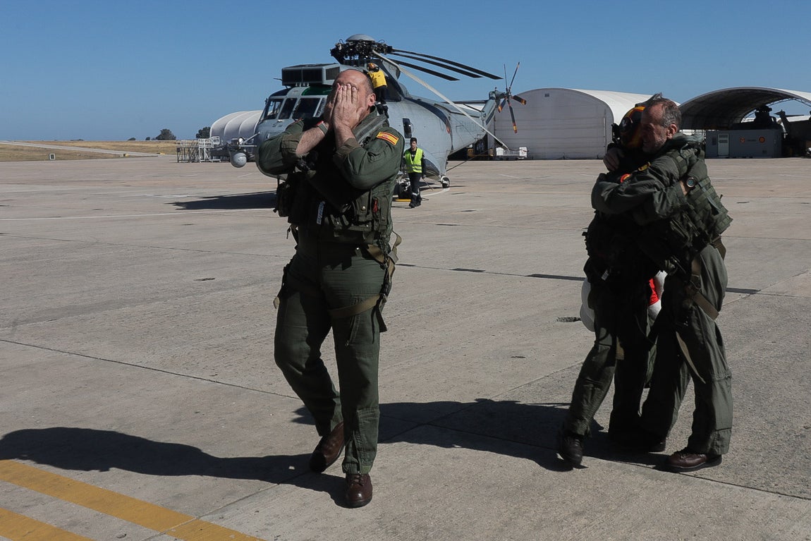 En imágenes: Así ha sido la despedida de los dos últimos helicópteros &#039;Morsa&#039; de la Armada
