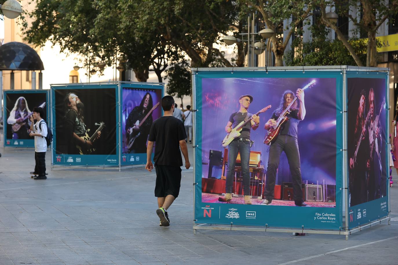 La exposición del Festival de la Guitarra de Córdoba, en imágenes