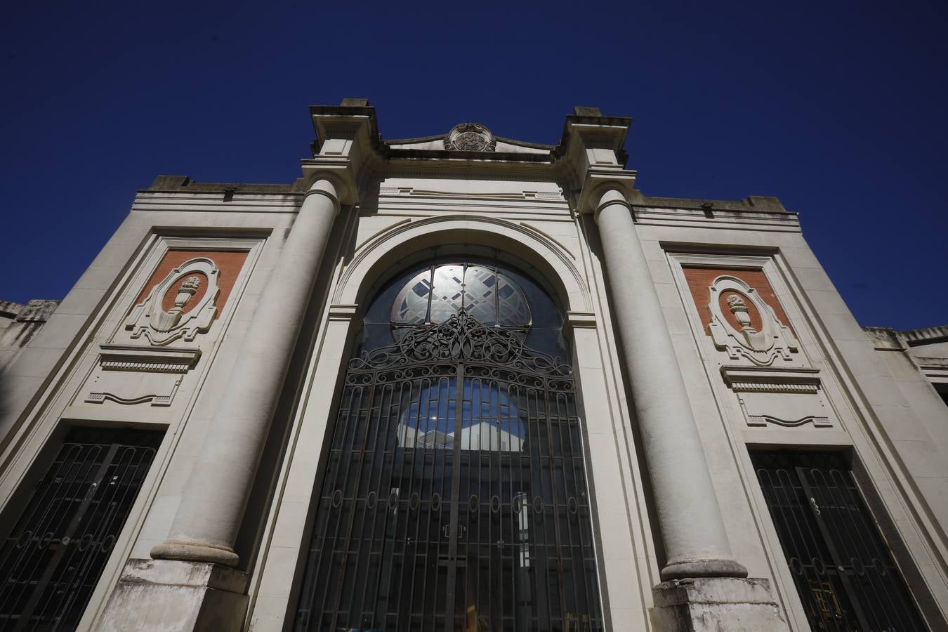 En imágenes, el estado de la Pérgola en los Jardines de la Victoria de Córdoba