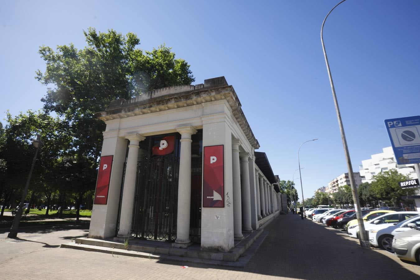 En imágenes, el estado de la Pérgola en los Jardines de la Victoria de Córdoba