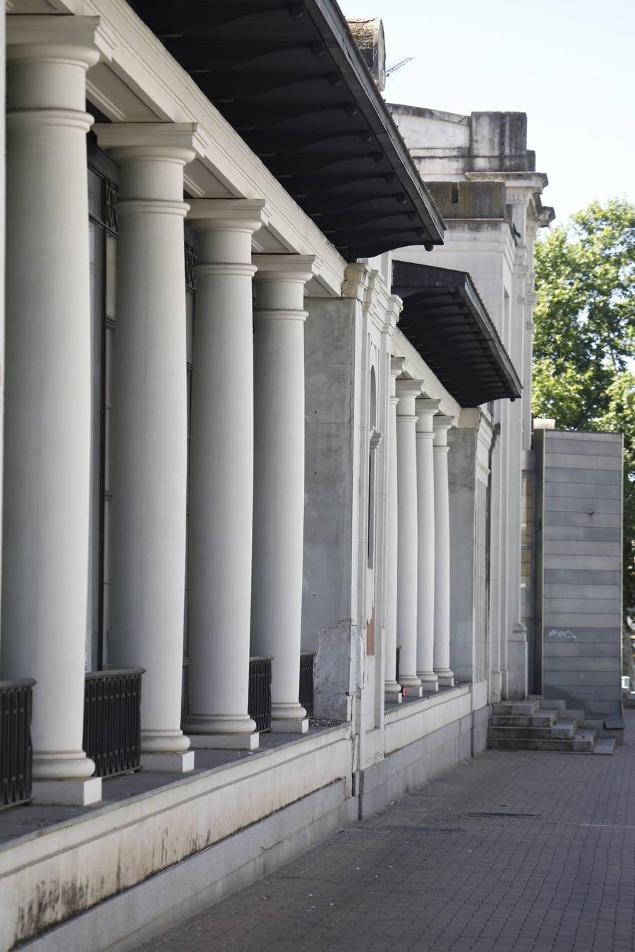 En imágenes, el estado de la Pérgola en los Jardines de la Victoria de Córdoba