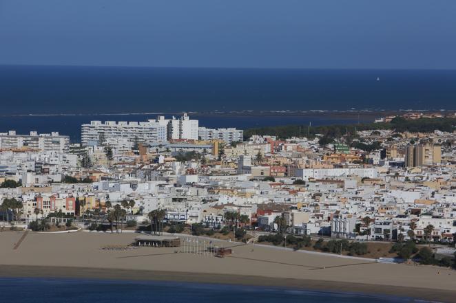 Las impresionantes imágenes de Cádiz y la Bahía desde un helicóptero militar