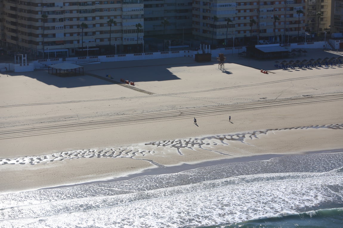 Las impresionantes imágenes de Cádiz y la Bahía desde un helicóptero militar
