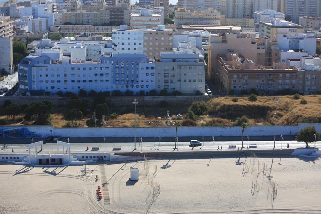 Las impresionantes imágenes de Cádiz y la Bahía desde un helicóptero militar