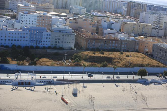 Las impresionantes imágenes de Cádiz y la Bahía desde un helicóptero militar