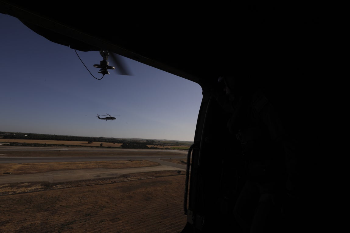 Las impresionantes imágenes de Cádiz y la Bahía desde un helicóptero militar
