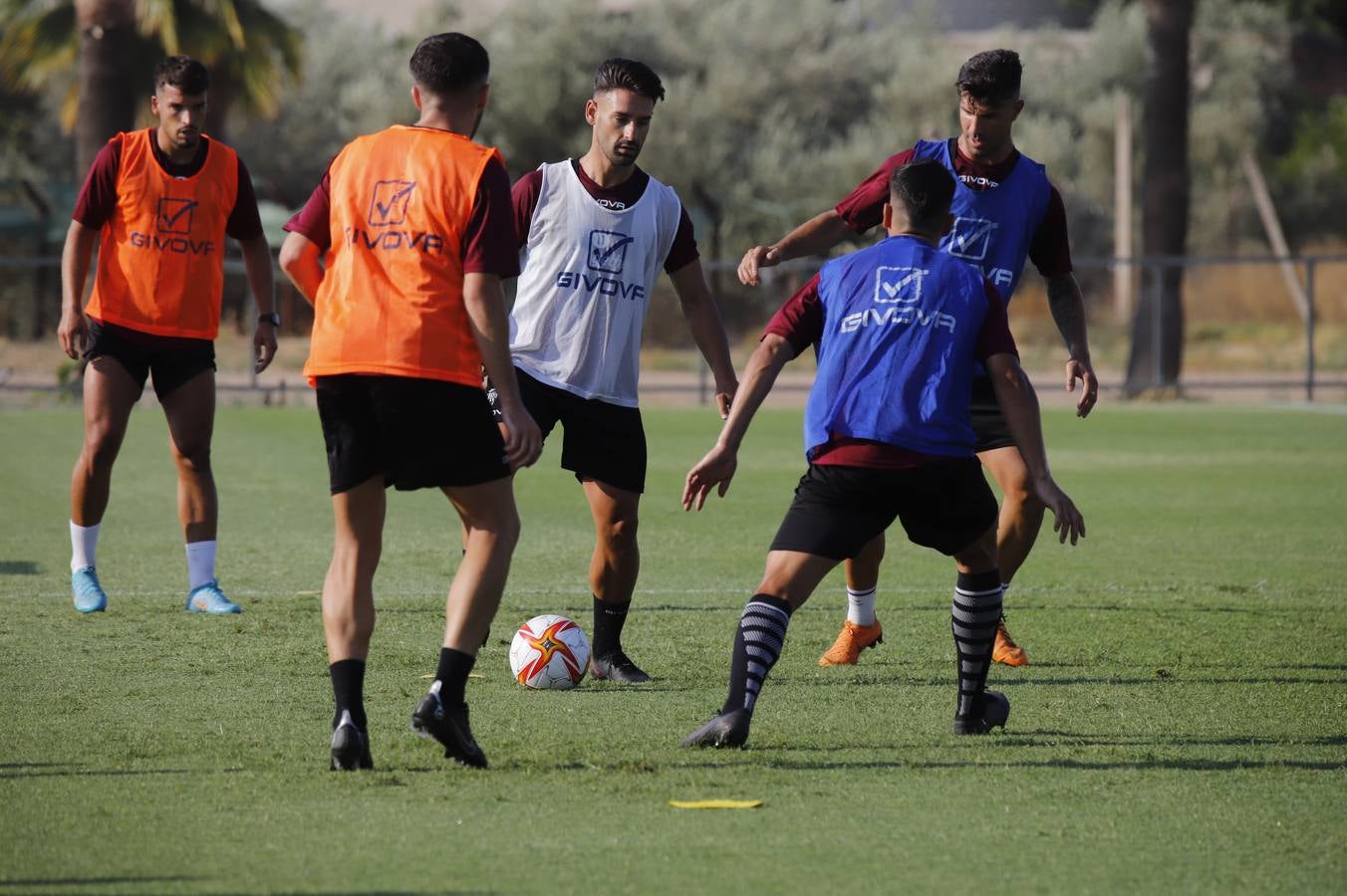 El primer entrenamiento de la temporada del Córdoba CF, en imágenes