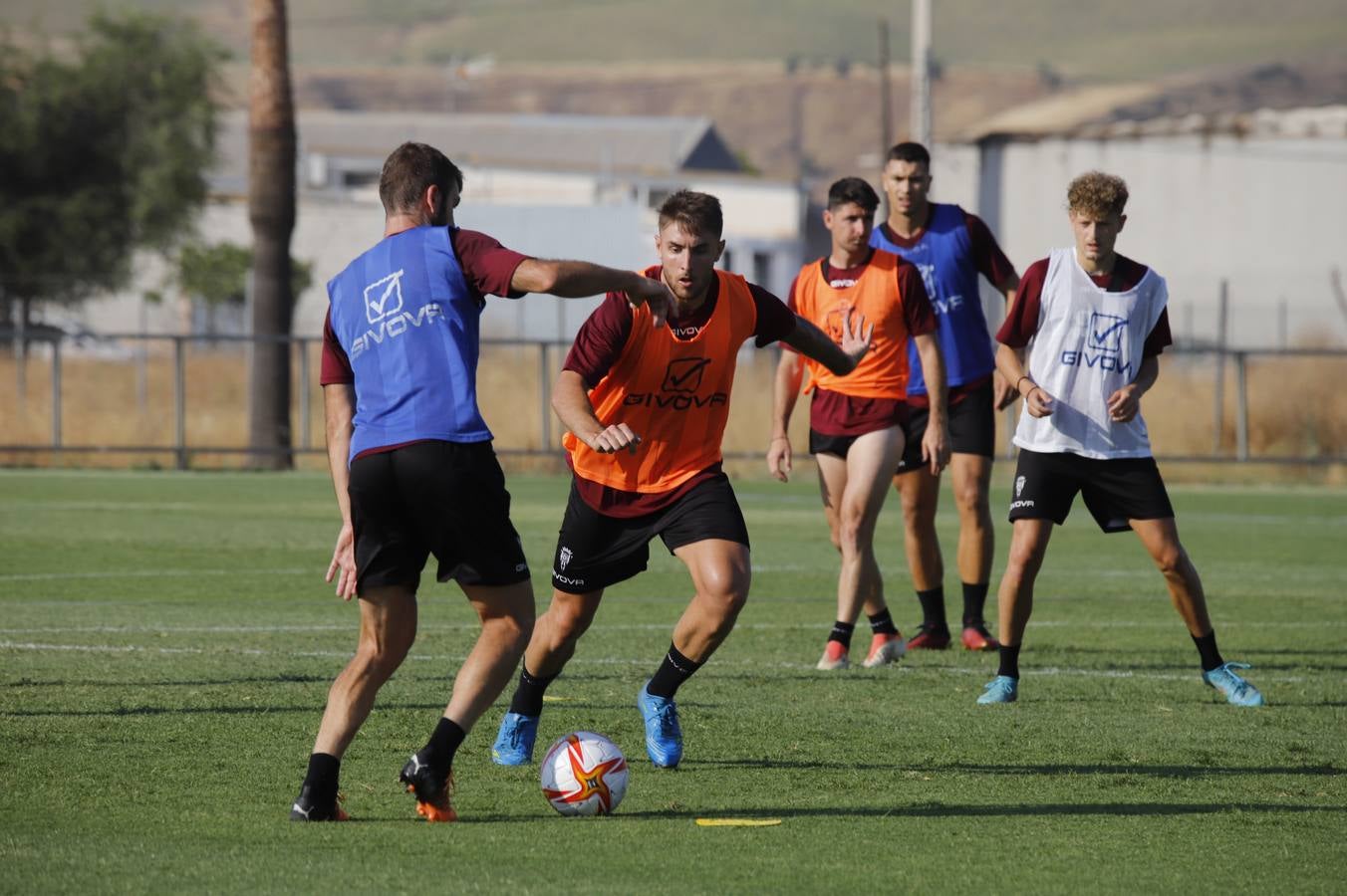 El primer entrenamiento de la temporada del Córdoba CF, en imágenes