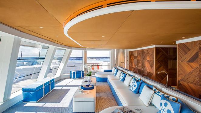 El interior del yate ha sido diseñado por Laura Sessa Romboli y su estilo exterior es de Harrison Eidsgaard.