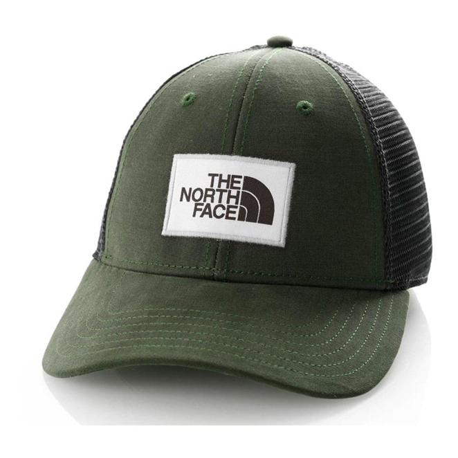 Gorra The North Face Mudder Trucker. Cuenta con una lona resistente y ligera y una malla transpirable para mantener el frescor. El lavado vintage le da ese aspecto envejecido tan de moda. Puedes ajustar la parte trasera para conseguir el ajuste perfecto. En Deporvillage.com por 28,00 euros.