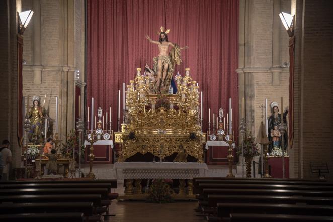 El Señor de la Resurrección en su paso de salida