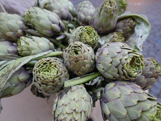 Alcachofa. Con octubre legan las alcachofas, un alimento que por cada 100 gramos solo aporta 47 calorías.