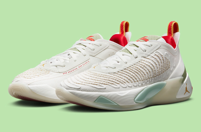 Jordan Luka 1. Una zapatilla cuya versión de la colección Year of the rabbit se reinventa en color crema revestida con una malla muy unida y las capas protectoras de TPU, con contraste en la lengüeta y los paneles laterales. Precio: 130 euros.