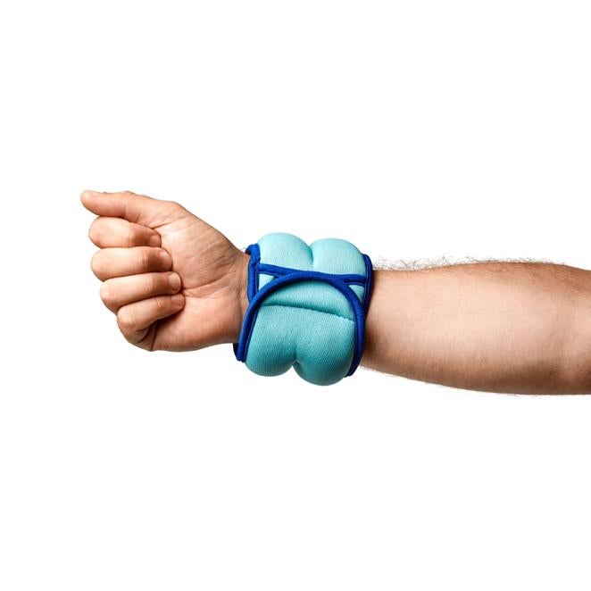 Peso. Peso de 0,5 kg para muñecas y tobillos: 7 euros en Flying Tiger. üsalos para cualquier ejercicio.