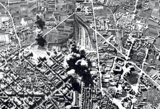 Bombardeo de la Estación del Norte de Valencia por aviones italianos en 1937