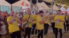 La charanga que interpretó la canción de Juanmi en la feria de Los Palacios