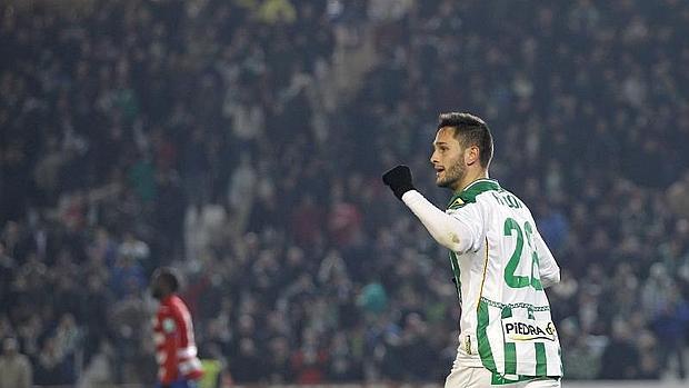 Florin celebra su primer gol en Primera