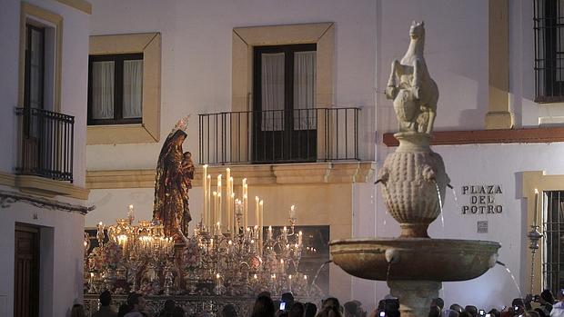 La Virgen del Amparo, ayer