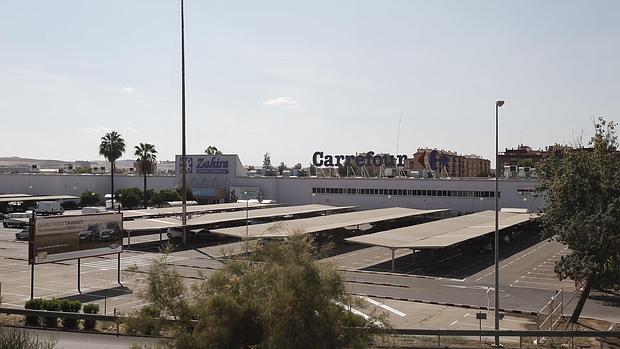 Vista panorámica del Carrefour Zahira en la capital cordobesa