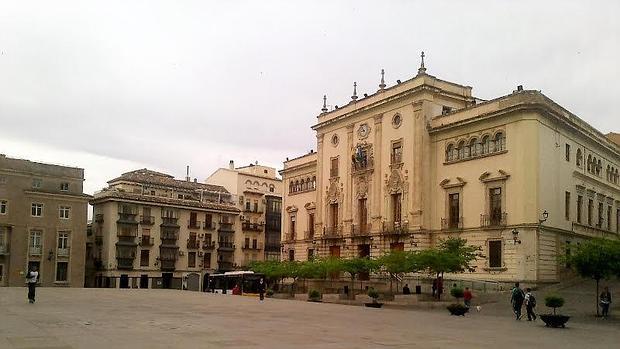 «Jaén Plaza» una de las pocas alegrías del alcalde y un oxímoron para JeC