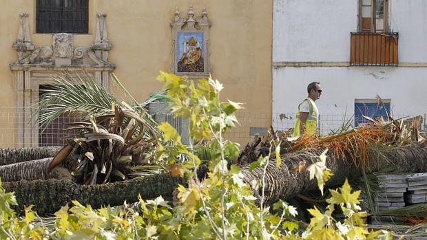 Iglesia de San Agustín al fondo de la plaza que lleva su nombre