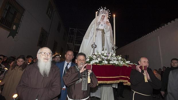 Traslado de la Virgen de la Paz y Esperanza en el mes de febrero