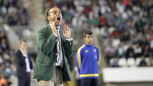 José Luis Oltra, entrenador del Córdoba