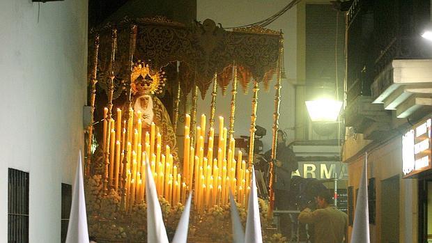 La Virgen de las Lágrimas sube por Juan de Mesa a la carrera oficial en 2007