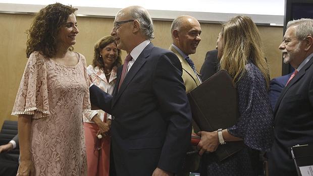 Montoro charla con la consejera Montero, en julio pasado