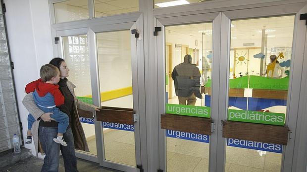 Entrada a urgencias pediátricas en el Hospital Reina Sofía